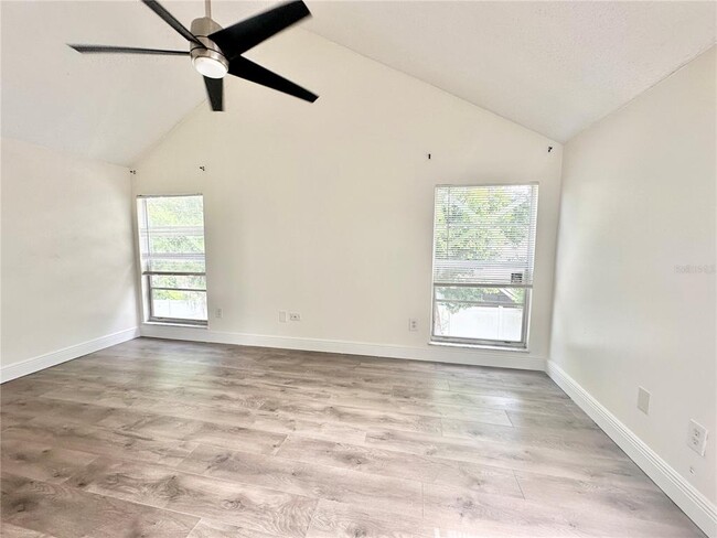 Building Photo - 122 S Bulova Dr
