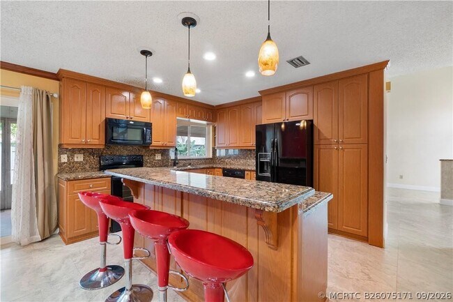 Building Photo - 710 Briarwood Terrace