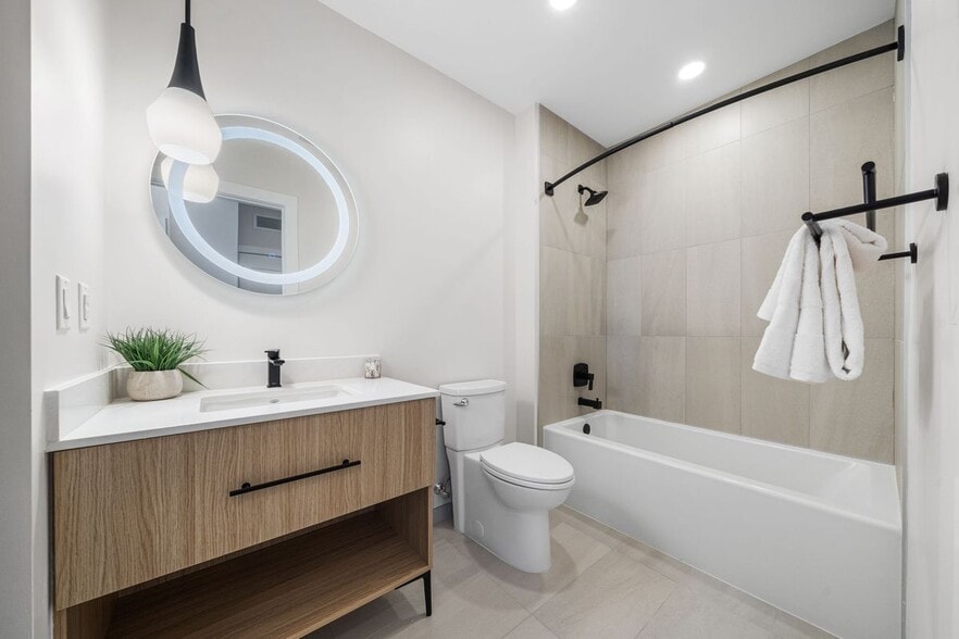 Building Photo - 255 W Falls Station Blvd