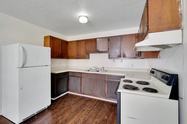 Building Photo - 2 Bedroom, 1 Bathroom Duplex in Gallatin!