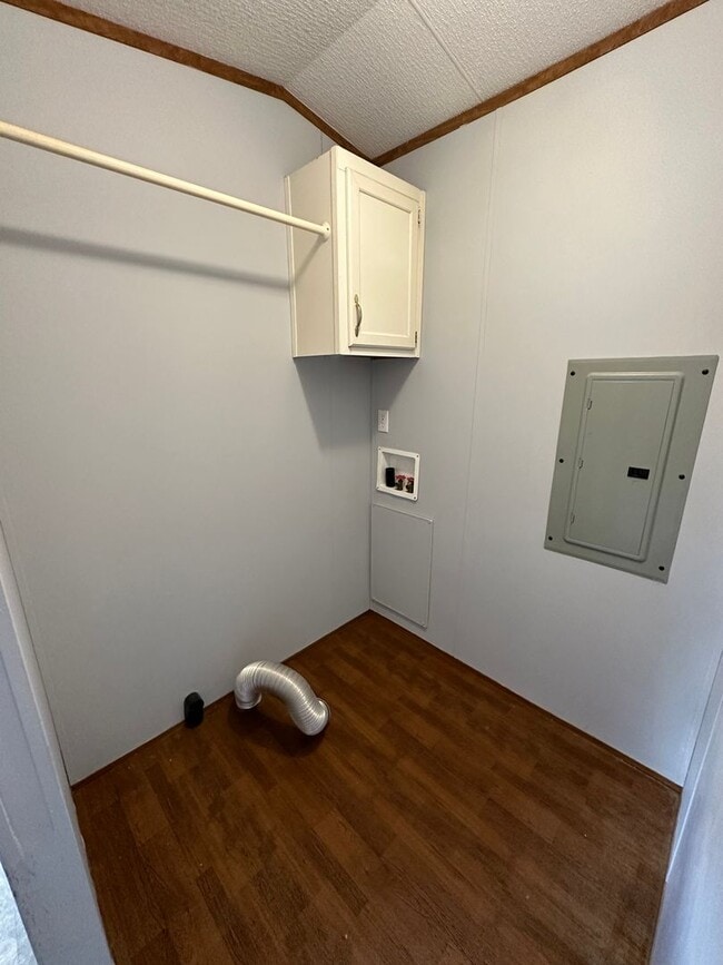 Building Photo - Spacious 3 bedroom, 2 bath singlewide in A...