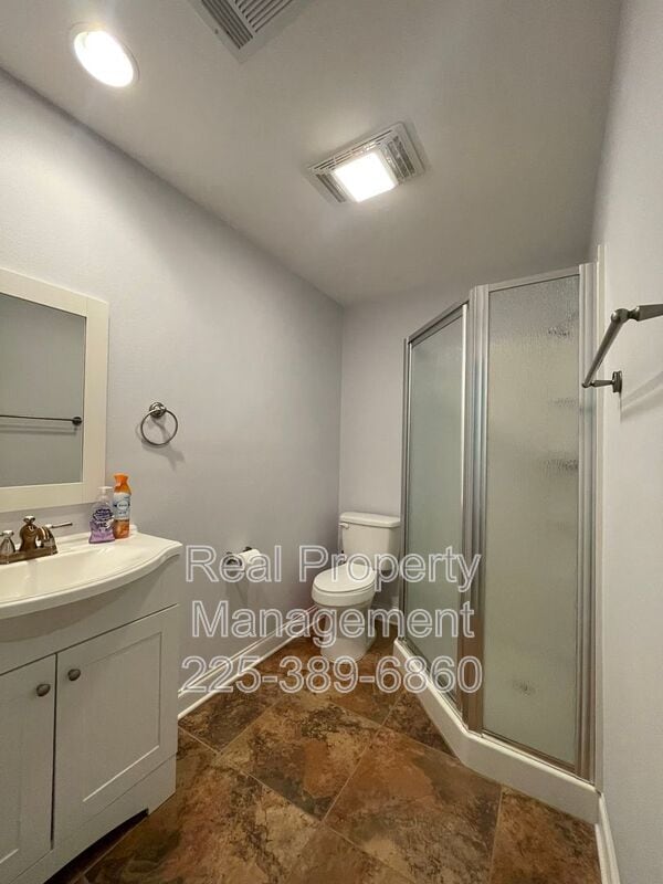 Building Photo - 5293 Chenango Dr