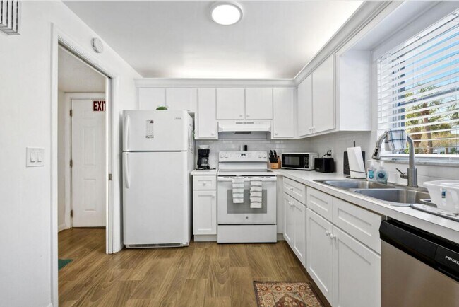 Building Photo - 308 Southwind 1 Ct