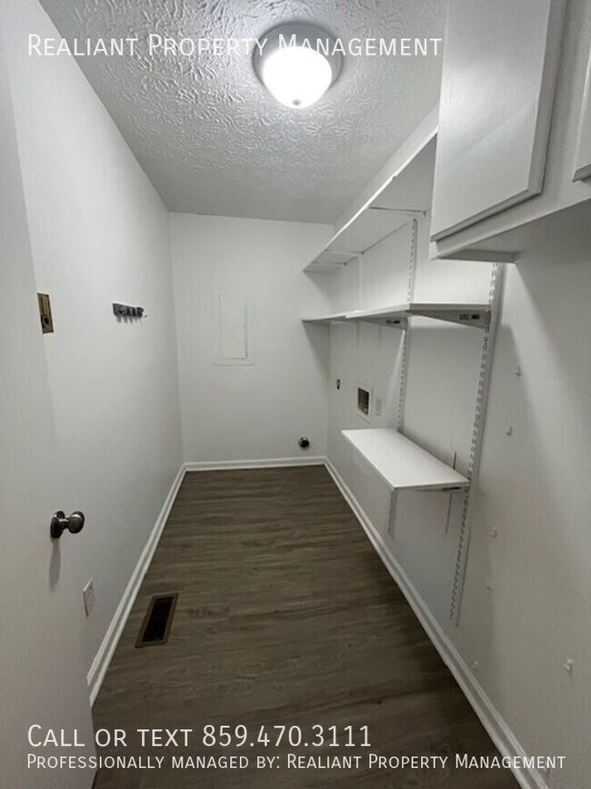 Building Photo - 229 Shreveport Dr