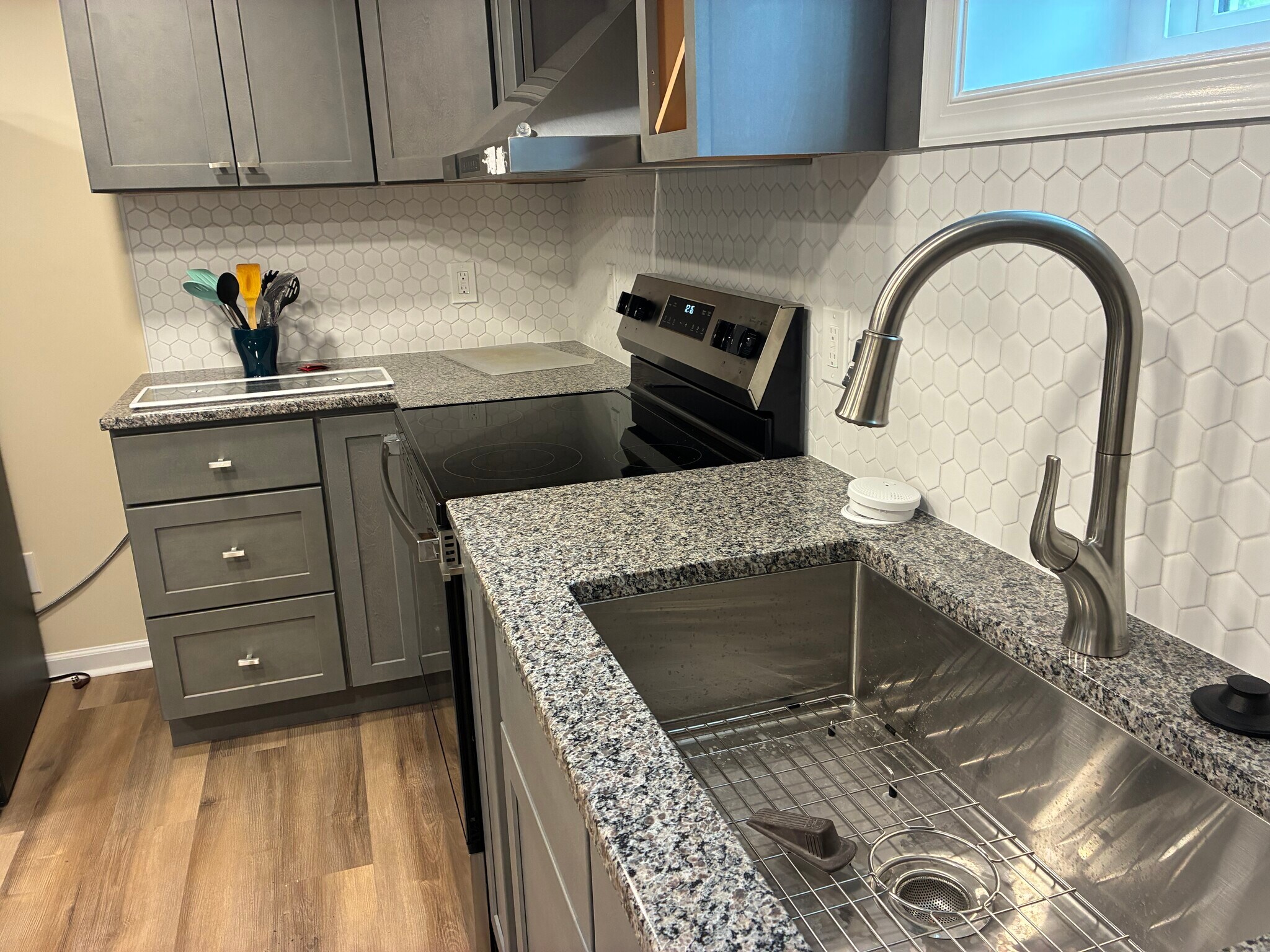 Building Photo - 1006 Willard Dr