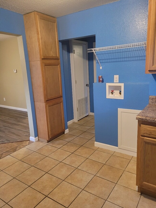 Washer/dryer hookup, hallway, pantry - 1100 Saint Marys Blvd