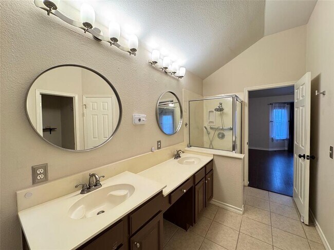Building Photo - 8116 Manx Dr