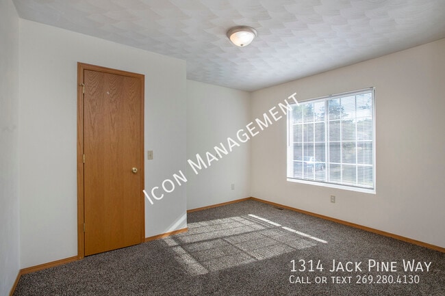 Building Photo - 1314 Jack Pine Way