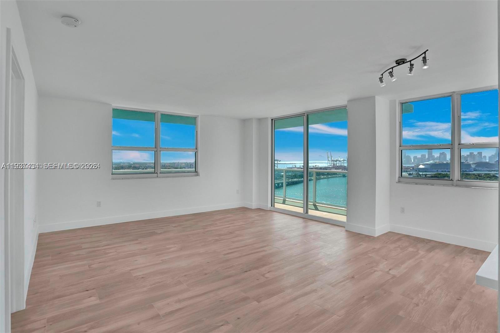 Building Photo - 650 West Ave