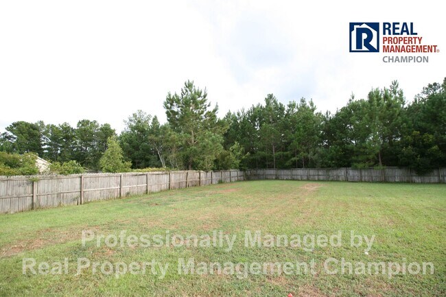Building Photo - 3 BD/ 2.5 BA Home with Bonus Room, Attache...