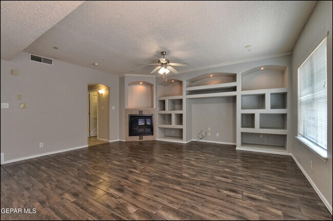 Building Photo - 3057 Tierra Mina Dr