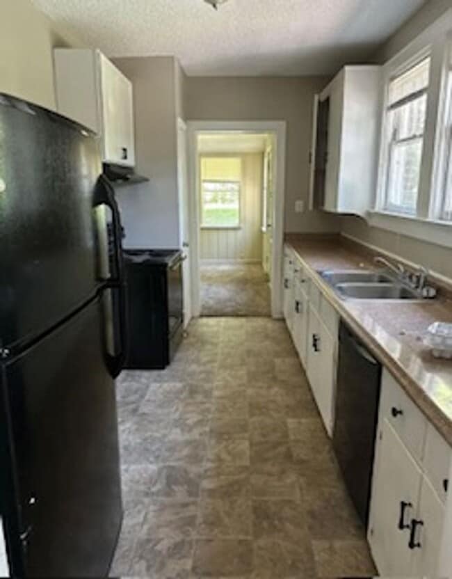 Building Photo - 3 Bed, 2 Bath Home Near Downtown Columbia!