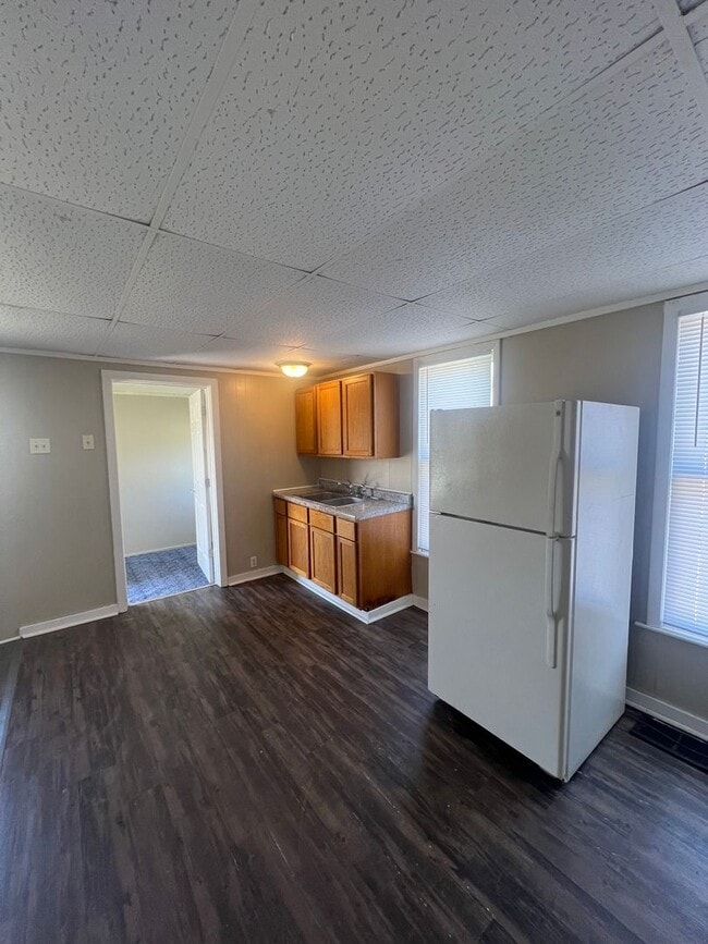 Building Photo - Cozy 2 Bedroom Home Southside of Holland