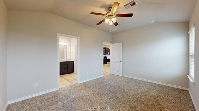 Building Photo - 2148 Chief St