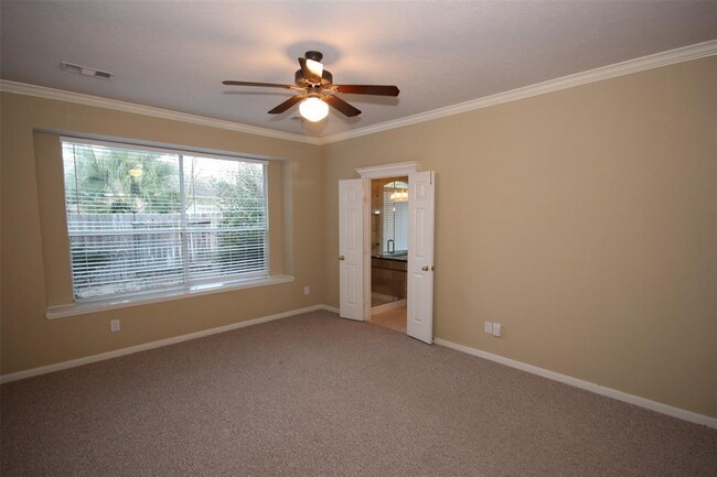 Building Photo - 10234 Wildwood Park Ln
