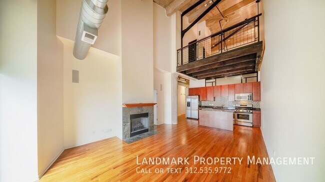 Building Photo - 758 N Larrabee St