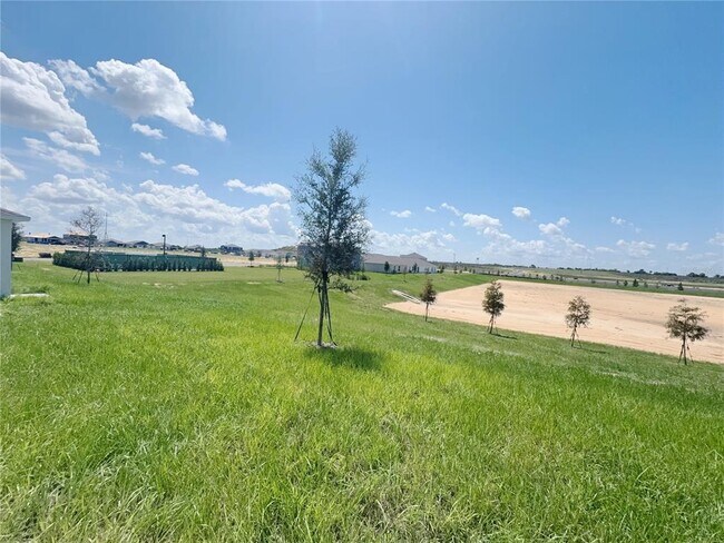 Building Photo - 2362 McKinley Dr