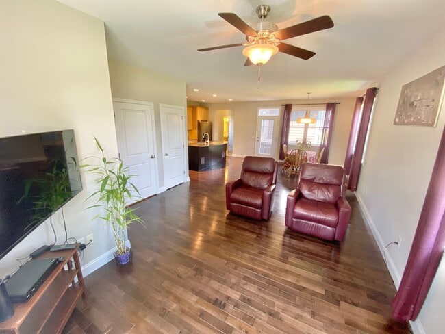 Building Photo - 2 Bedroom Home in Williston VT Available 9...
