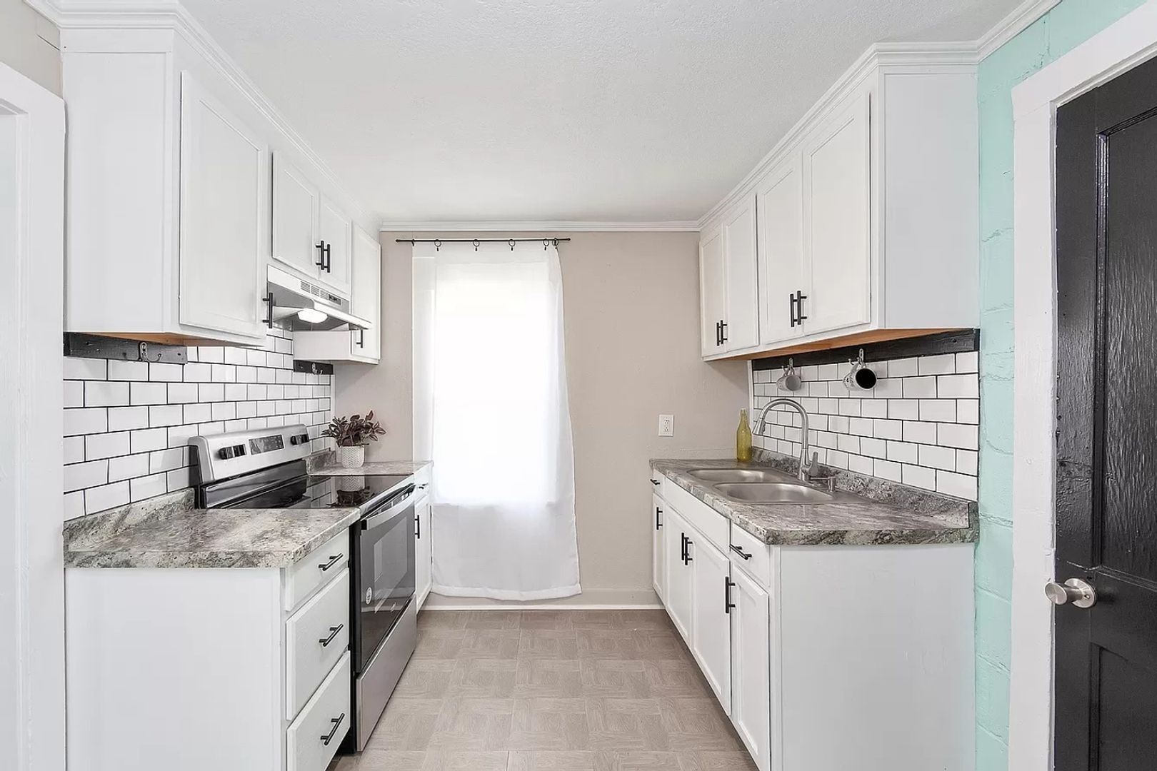 Building Photo - 1031 Harris St