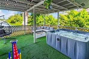 Building Photo - 1020 SW 8th St