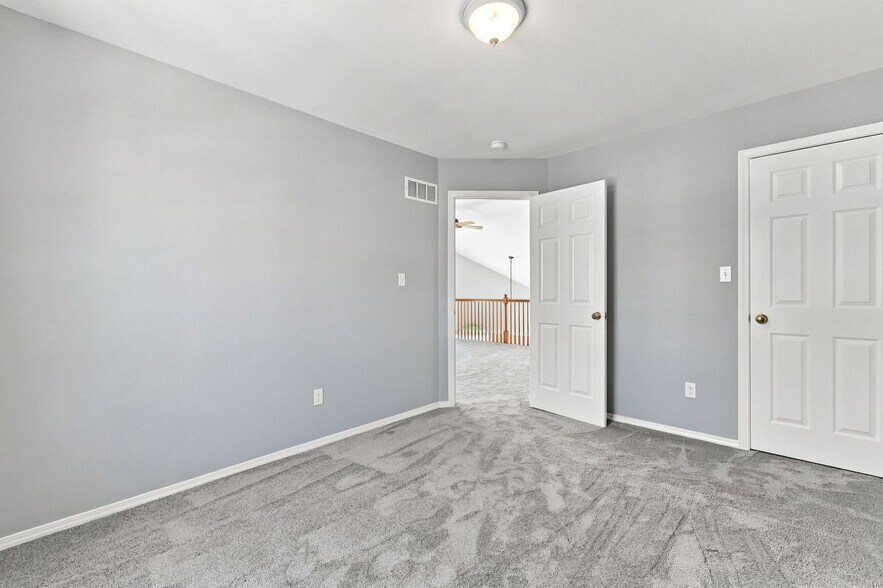 Building Photo - 306 Tyndale Dr