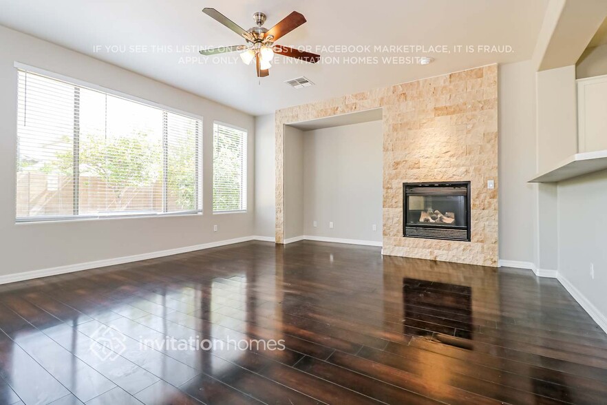 Building Photo - 15280 W Redfield Rd