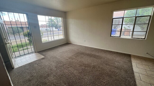 Building Photo - 3 Bedroom home with 1 Bathroom and Large Back yard