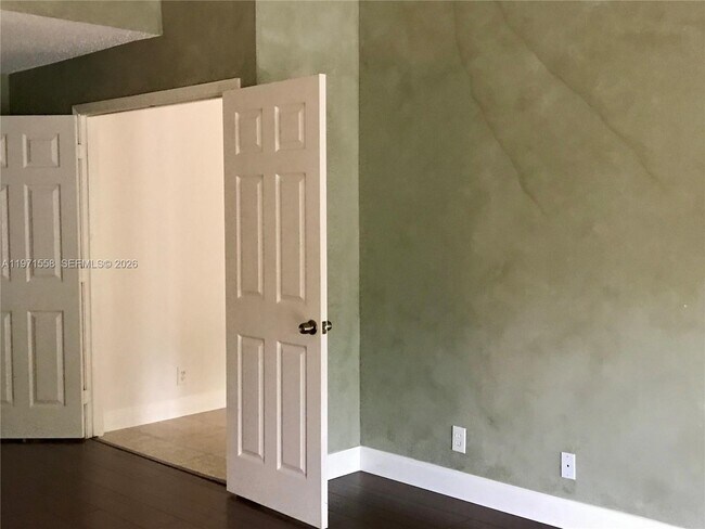 Building Photo - 834 Verona Lake Dr