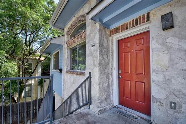 Primary Photo - West Campus Condo Under $1000/Bedroom Walking To Campus