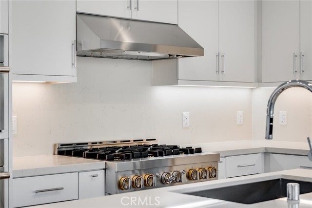 Building Photo - 716 Olivier Dr