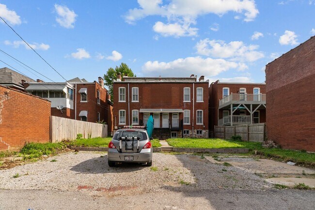 Building Photo - 2042-2044 RUSSELL BLVD