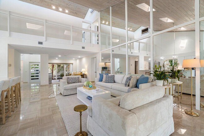 Building Photo - 6110 N Ocean Blvd