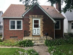 Building Photo - 440 E 30th St