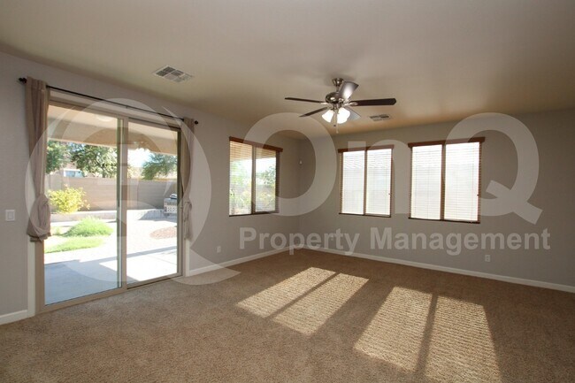 Building Photo - 1161 E Furness Dr