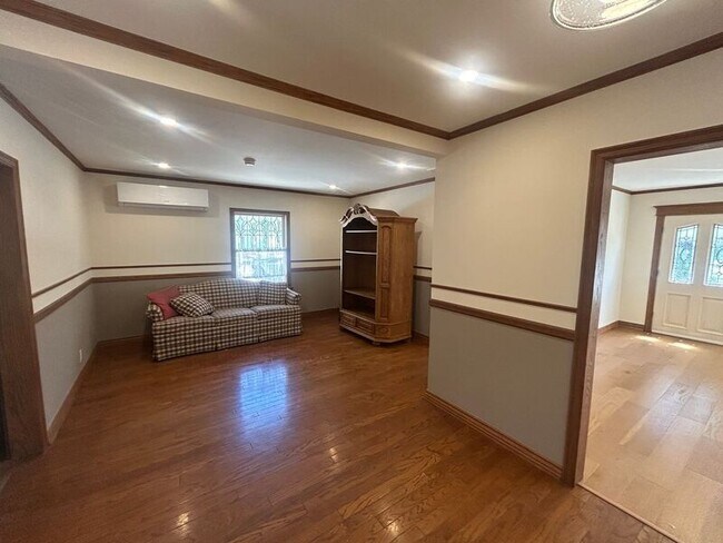 Building Photo - 2434 Florencita Dr W