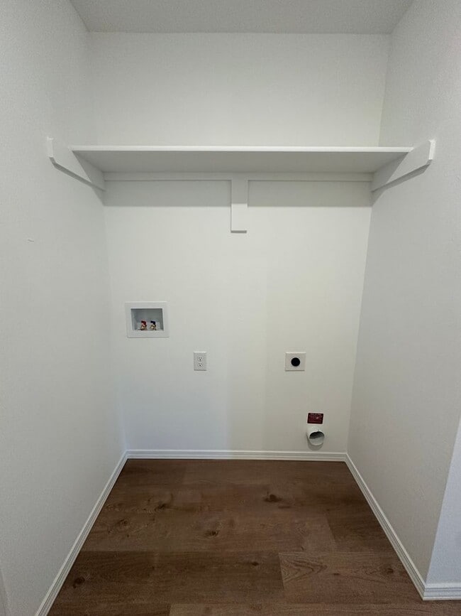 Building Photo - *Newly Built* 3 Bed 2 Bath 2 Car Garage