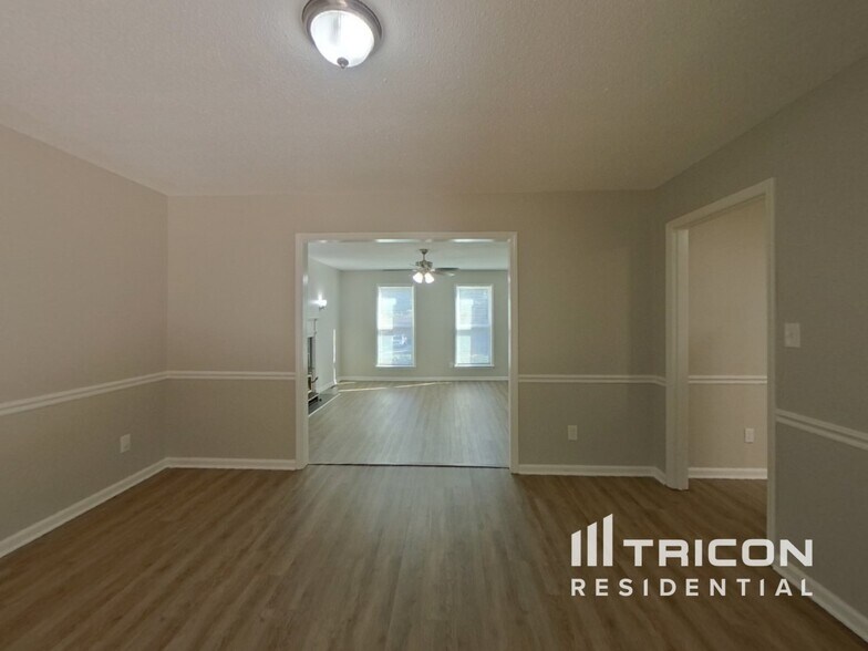 Building Photo - 5909 Edinborough Dr