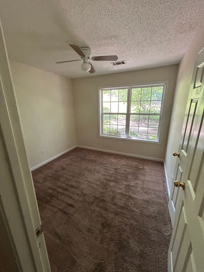 Building Photo - 110 Widgeon Dr