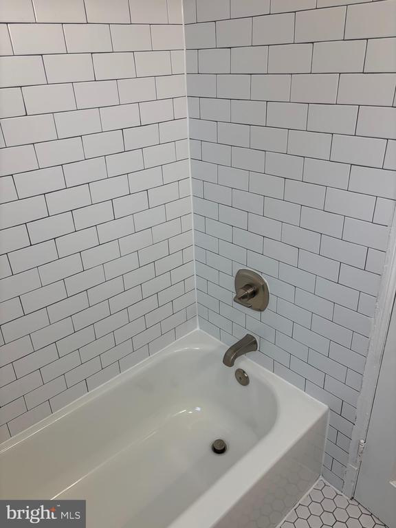 Building Photo - 603 Quackenbos St NW