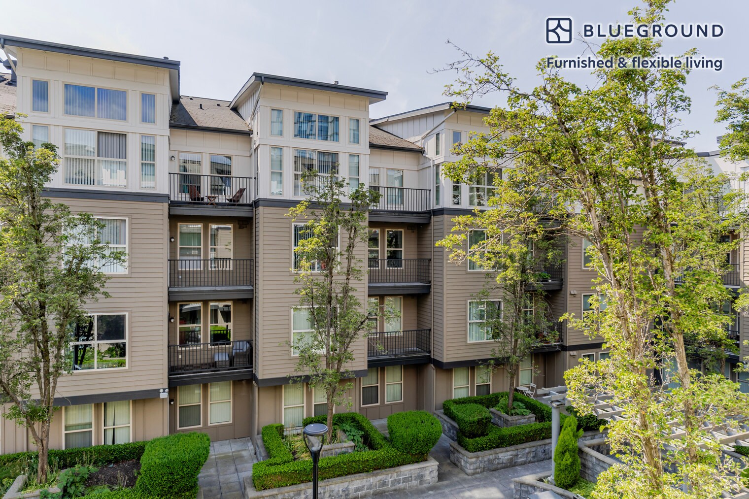 Building Photo - 11000 NE 10th St