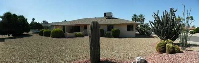 Building Photo - Great Home in Retirement  Community Furnished Vacation Rental