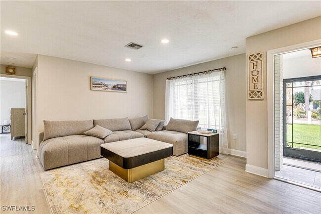 Building Photo - 6030 Perthshire Ln