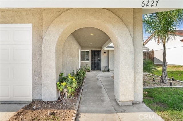 Building Photo - 6227 Cross River Dr