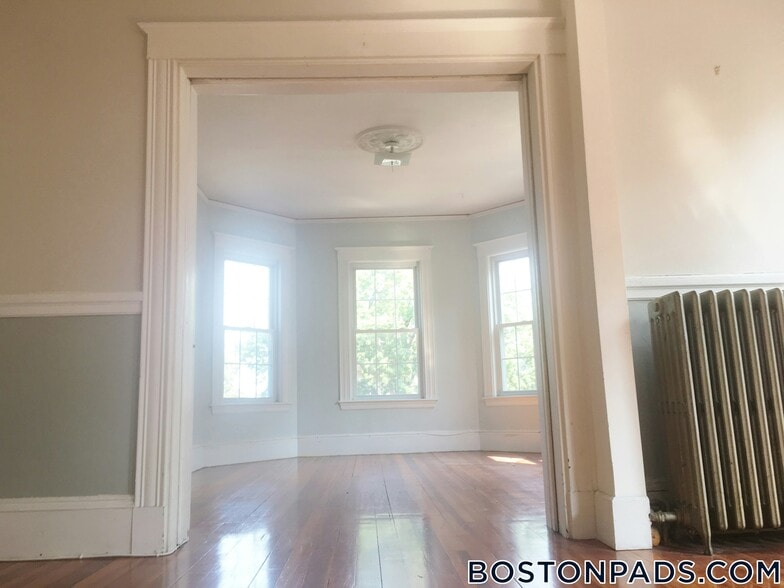 Building Photo - 794 Boylston St