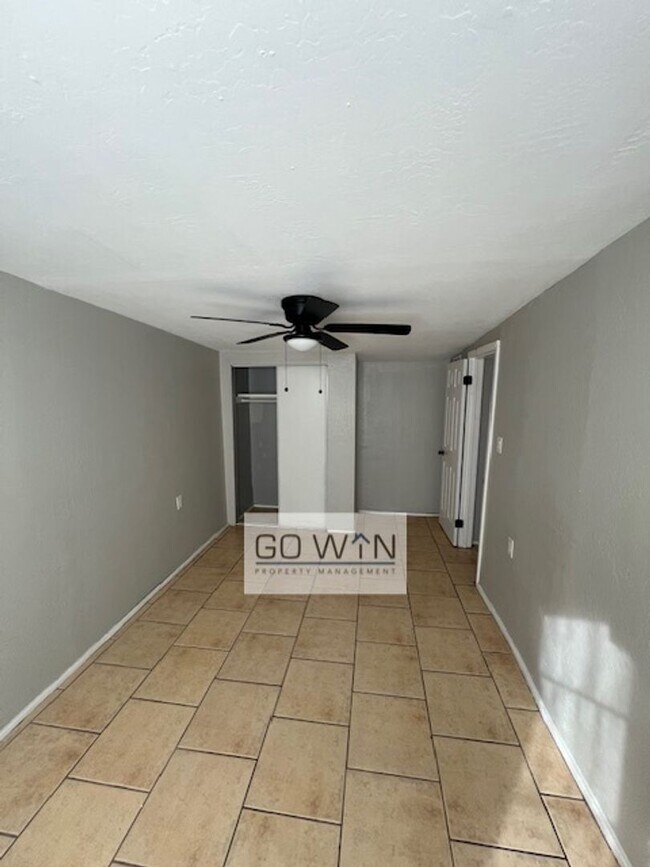 Building Photo - 1836 E Harvard St