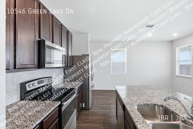 Building Photo - 10546 Grn Lk Dr