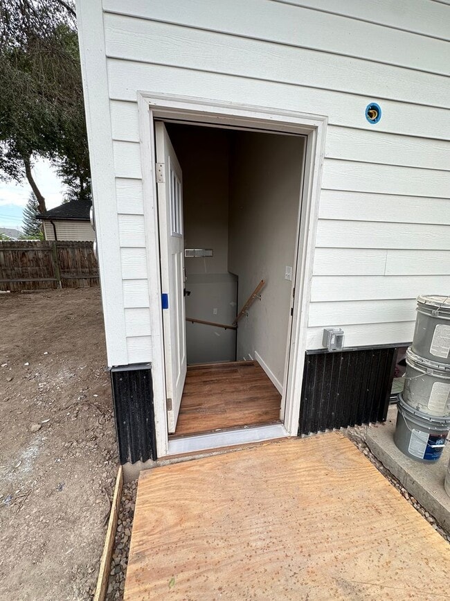 Building Photo - Newly Remodeled Duplex