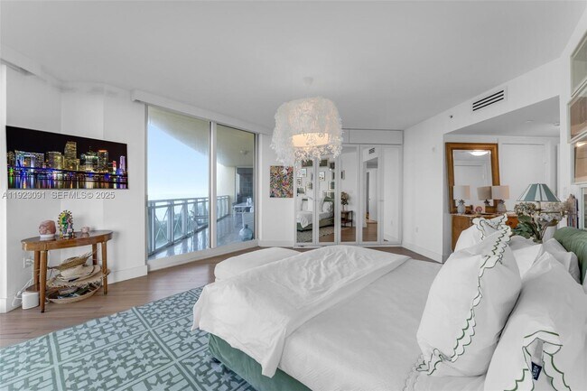 Building Photo - 430 Grand Bay Dr