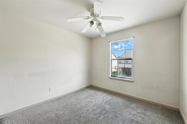 Building Photo - 2353 Homewood Ln
