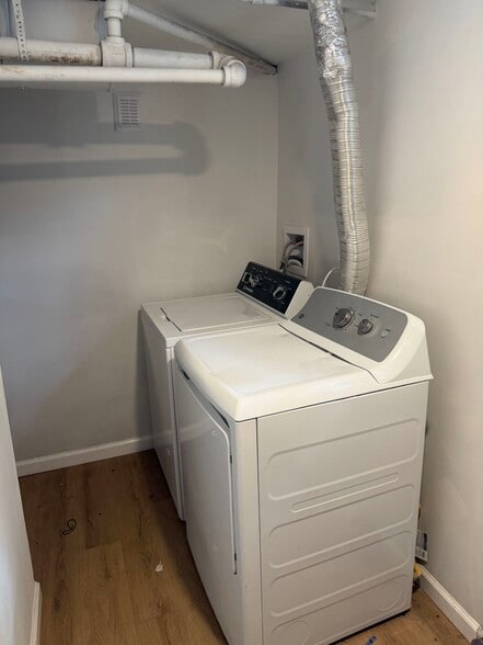 Washer/Dryer - 175 Laurel Ave